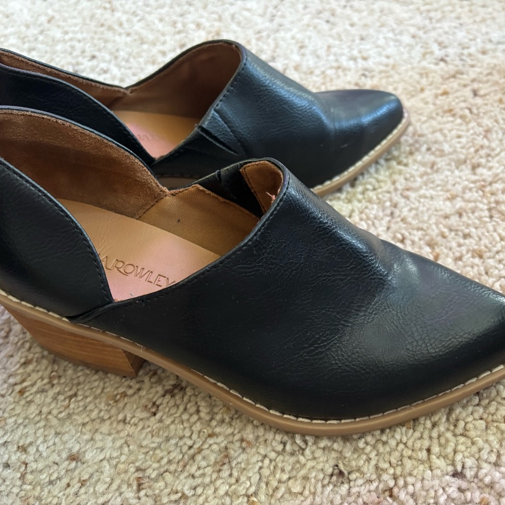 Cynthia Rowley Black Leather Low Heel Slip-On Loafers
